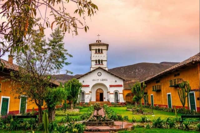 Hacienda La Colpa & Baños del Inca Excursion