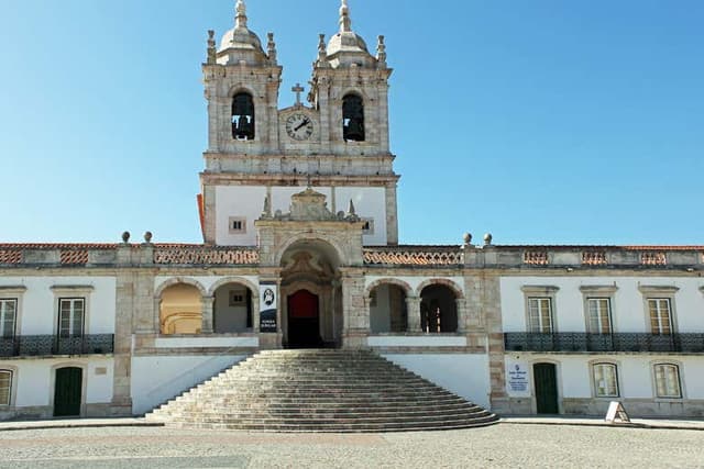 Tour of São Miguel Fort & Misericórdia da Pederneira Church