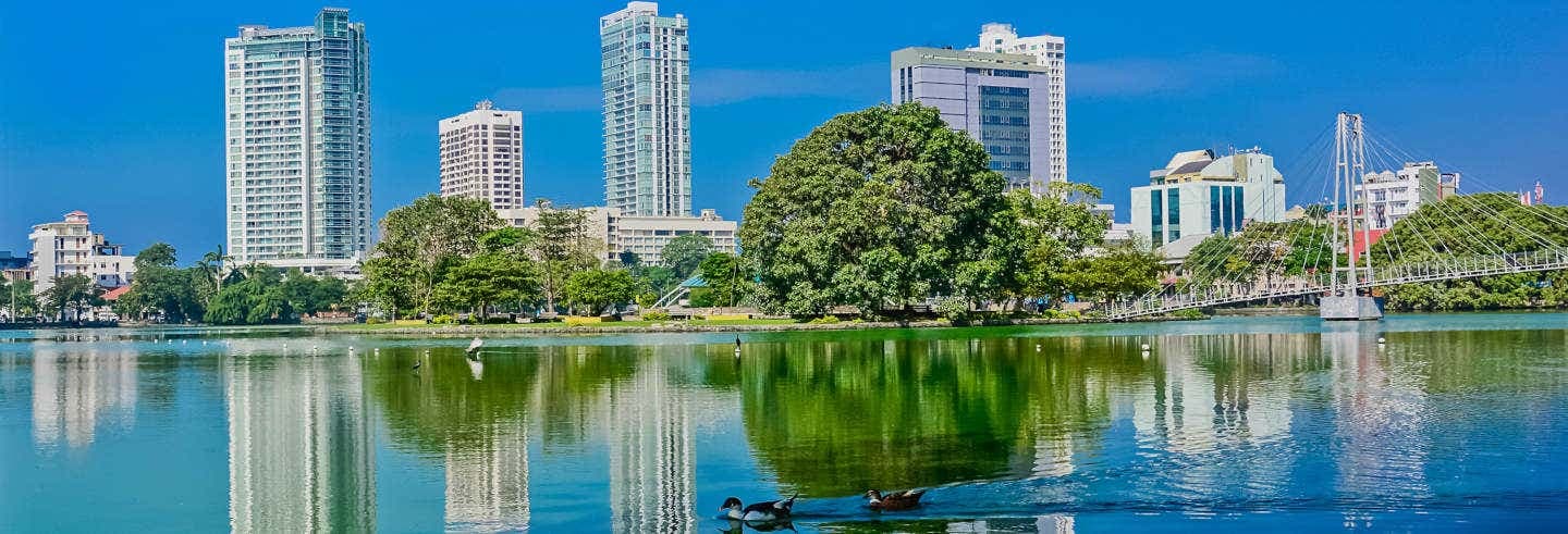Colombo City Tour to Bentota: Coastal Highlights