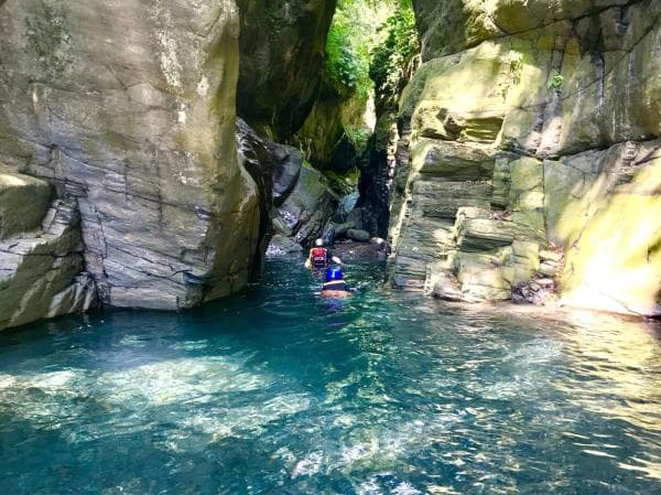 Taitung|River trekking experience at Sangshu Creek