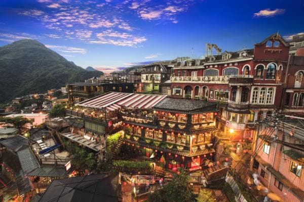 Jiufen Old Street & Yehliu Geopark Day Tour from Taipei