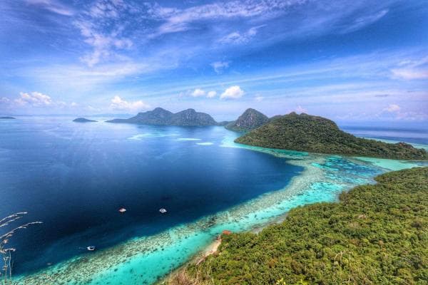 Tun Sakaran Marine Park: Sibuan, Mantabuan/Maiga Island and Bohey Dulang Hiking, Snorkeling and Diving Day Tour | Semporna, Sabah