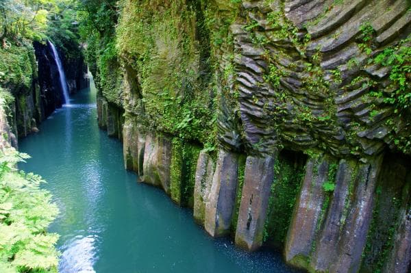 Compare Best Aso & Takachiho Day Tours