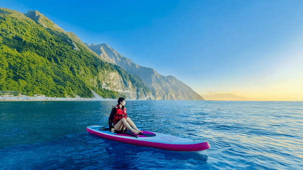 Best Sea Kayaking Tours at Qingshui Cliff, Hualien
