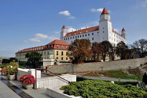 Budapest to Bratislava Costumizable Private Day tour with lunch