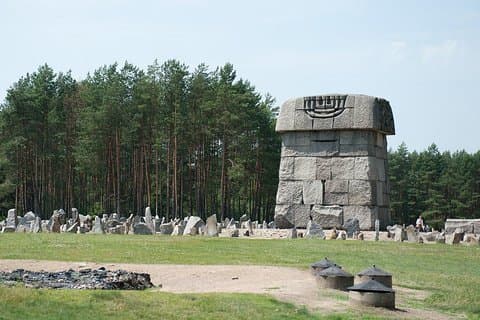 Half Day Treblinka Death Camp Small Group Tour from Warsaw with Lunch