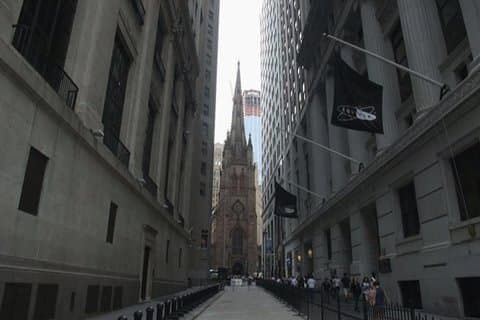 Private Tour of the Financial District and 9/11 Memorial