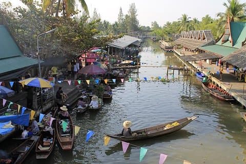 From Bangkok : Thaka Floating Market