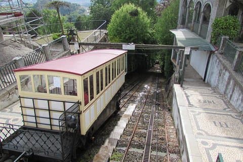 Braga and Guimarães Small-Group Tour with Lunch from Porto