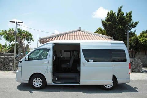 Hokkaido Private Car Service – Toyota Hiace with Driver