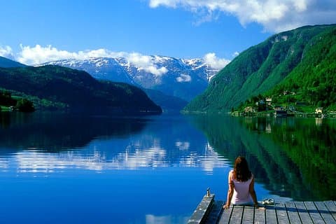 Bergen: Private Full-Day Waterfall day to Hardangerfjord & cruise