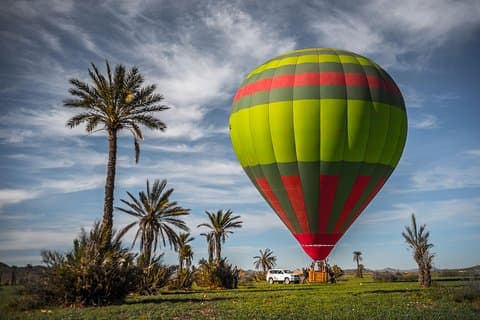 Balloon Escape – Transfer, Breakfast & Calligraphy Certificate
