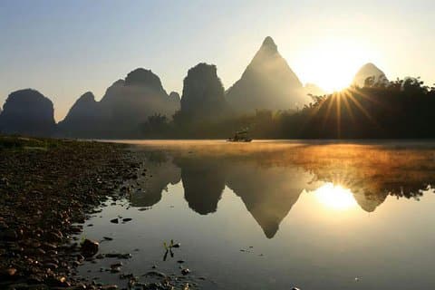 One Day Private Tour of Li River Cruise and Yangshuo Village
