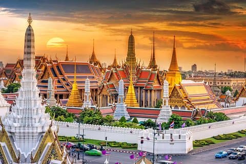 Bangkok Heritage Tour: Grand Palace & Hindu Landmarks with Lunch