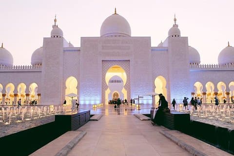 Abu Dhabi City Tour, Grand Mosque, Emirates Palace & The Louvre