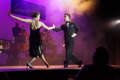 Esquina Homero Manzi Tango Show with Optional Transfer and Dinner