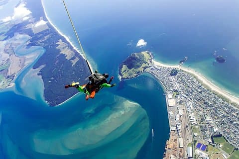 15,000ft Tandem Skydive in Tauranga - Bay of Plenty