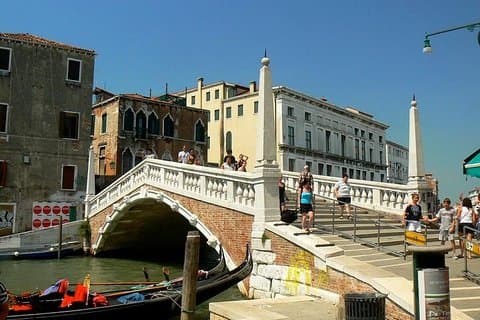 Guided Tour of the Jewish Ghetto in Venice with Cannaregio & Synagogues Visit
