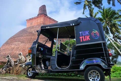 Anuradhapura: Tuk Tuk Tour at Ancient City with Audio Guide