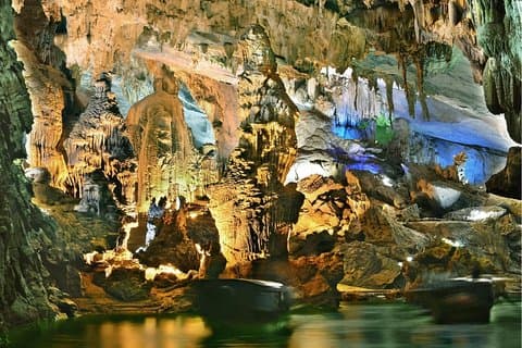Pavilion on earth: Paradise Cave Tour from Hue City