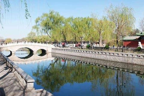 Houhai Hutong Tour: Rickshaw + Prince Gong & Soong Residences