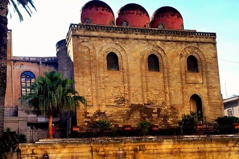 A walk among the monuments and markets of Palermo