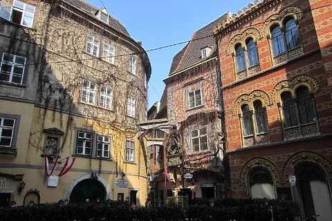 Vienna Highlights: The Great Plague Exploration Game