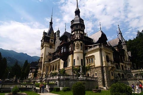 3 Castles Brasov |Mercedes & Hotel Pickup| Peles Bran Cantacuzino