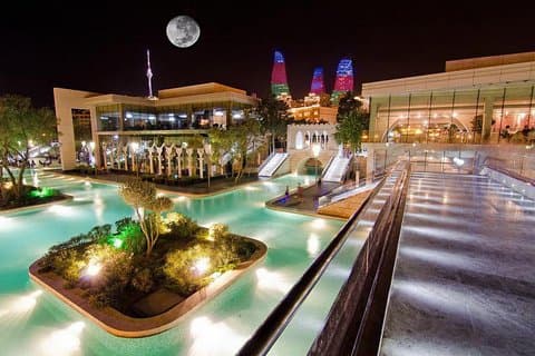 Baku Lights: the Night Tour illuminated by Baku lights