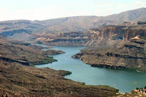 Small Group Apache Trail Day Tour with Dolly Steamboat from Phoenix