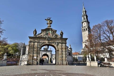 Krakow: John Paul II Home & Black Madonna Sanctuary - Guided Tour