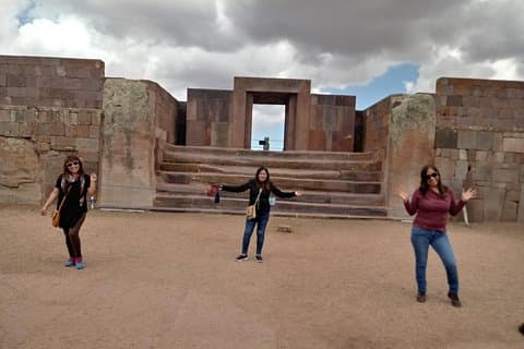 PUMA PUNKU - TIWANAKU - The Alien Culture ? ( shared Service)