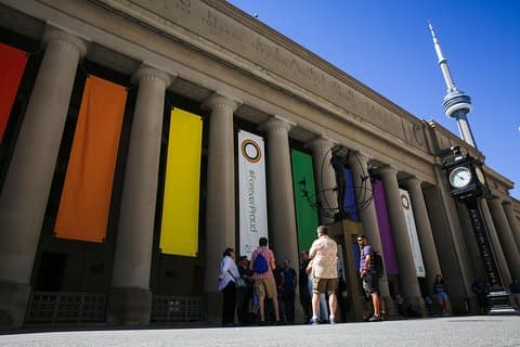 Toronto Essentials Tour: Old Town & Downtown Highlights (PWYC)