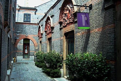 Private Shanghai In-depth Tour with Chinese Lunch