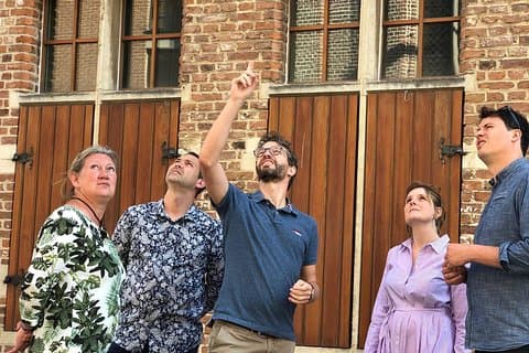 Discover authentic Ghent with historian & taste the best chocolate