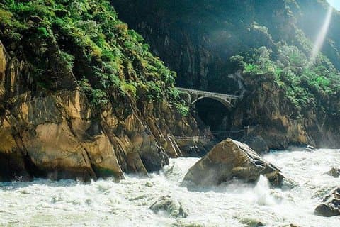 1-Day Lijiang Tiger Leaping Gorge Private Tour