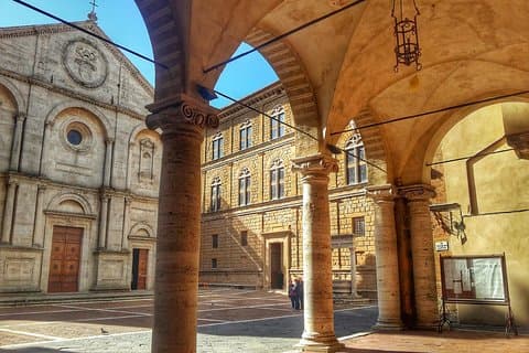 Grand Tour of Pienza, Montalcino, Montepulciano + wine and cheese tasting