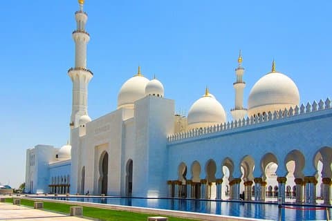 Abu Dhabi Premium Guided City Tour with Lunch Included