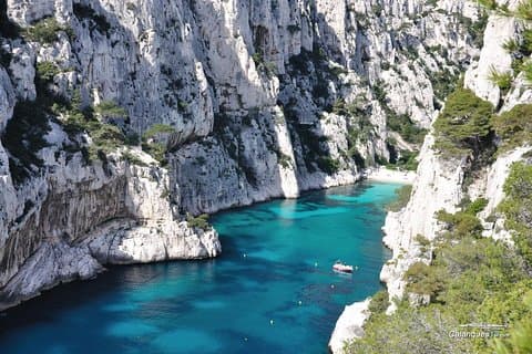 Aix en Provence & Cassis Private Tour with Official Tour Guide !