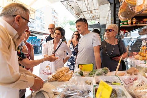 Small Group Market tour and Cooking class in Ragusa