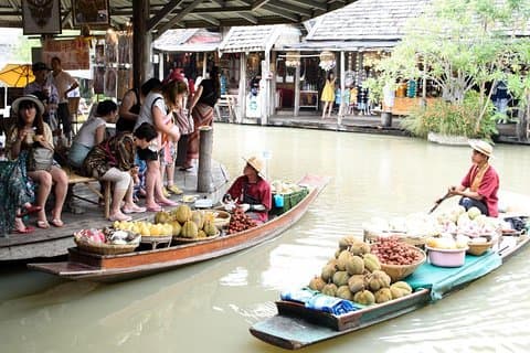 Pattaya Highlights: Floating Market & Iconic Landmarks