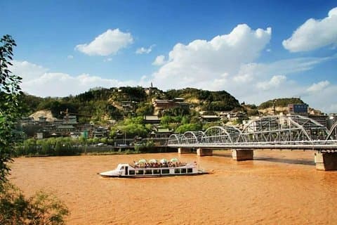 Private Lanzhou City Highlights Tour with Lunch and Yellow River Cruise