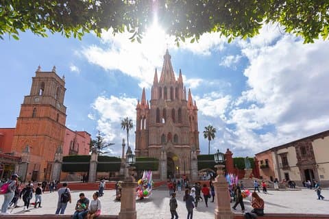 Landmarks and Lunch tour with Taste of San Miguel
