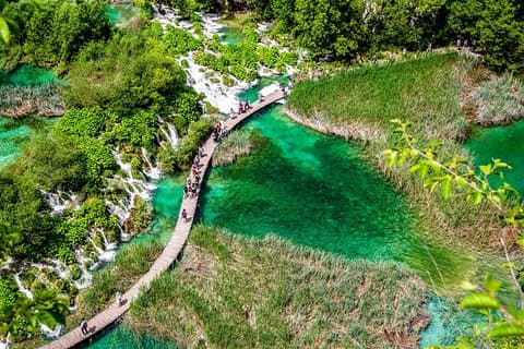 Plitvice Lakes Guided Day Tour from Zagreb