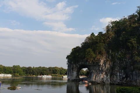 Half-Day Guilin City Tour: Reed Flute Cave and Elephant hill