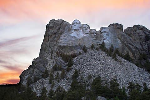 PREMIER PRIVATE Tour: Mt Rushmore, CrazyHorse & Custer State Park