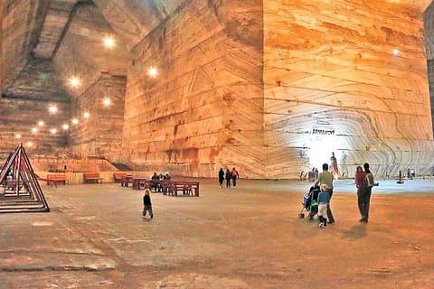 Slanic Salt Mine & Dracula's Grave - Private Tour from Bucharest
