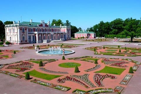 Private Tour: Highlights of Tallinn with Kadriorg and Pirita