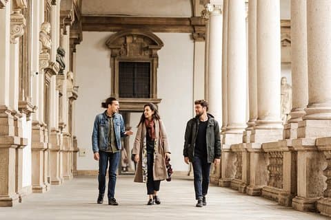Milan Private Custom Family Walking Tour with Local