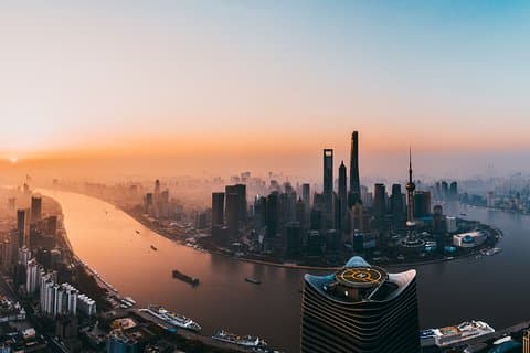 Private Layover Tour of Shanghai and Zhujiajiao Ancient Town with Lunch